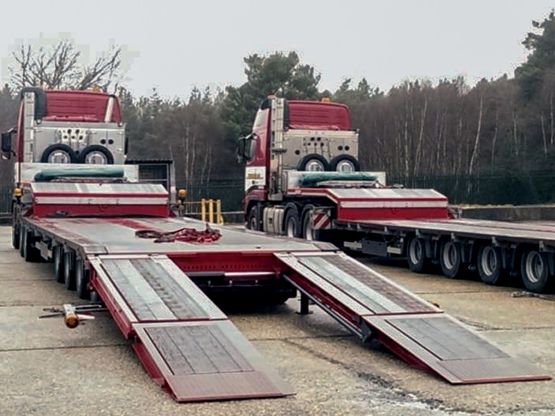 Semi low loaders