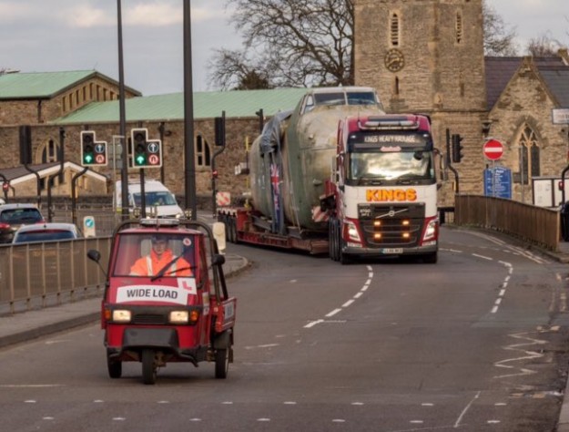 Kings Move Historic Plane To Bristol